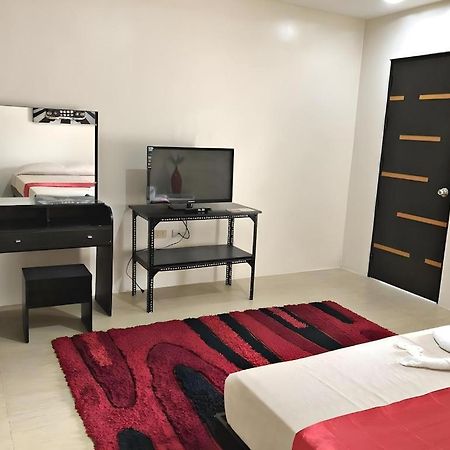Quezon Premier Hotel - Candelaria Candelaria  Zewnętrze zdjęcie