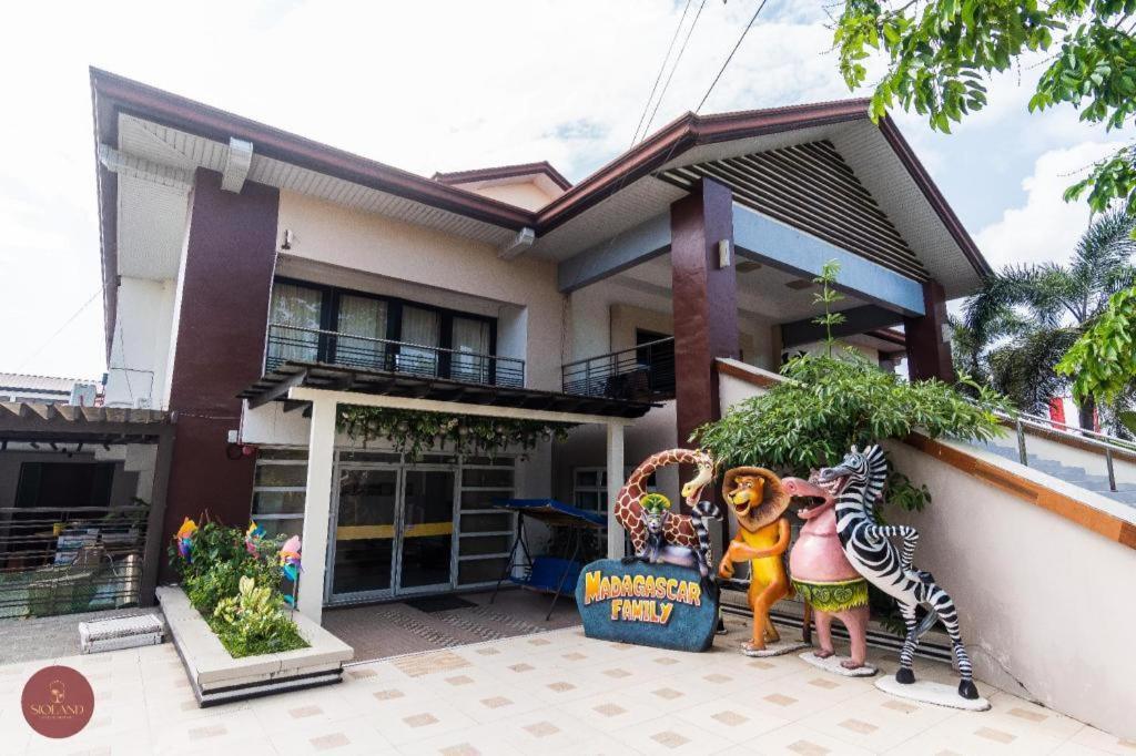 Quezon Premier Hotel - Candelaria Candelaria  Zewnętrze zdjęcie