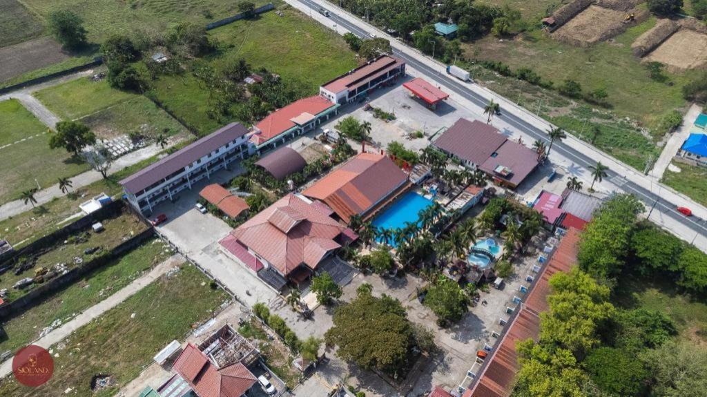 Quezon Premier Hotel - Candelaria Candelaria  Zewnętrze zdjęcie