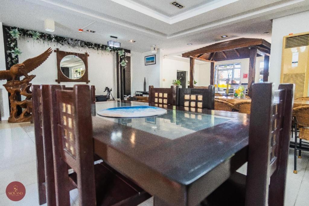 Quezon Premier Hotel - Candelaria Candelaria  Zewnętrze zdjęcie