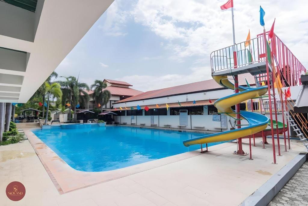 Quezon Premier Hotel - Candelaria Candelaria  Zewnętrze zdjęcie