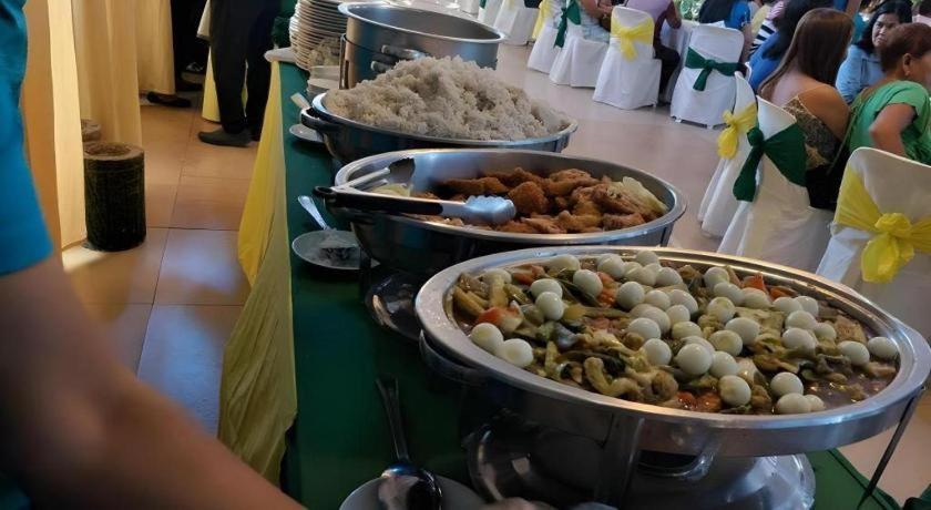 Quezon Premier Hotel - Candelaria Candelaria  Zewnętrze zdjęcie