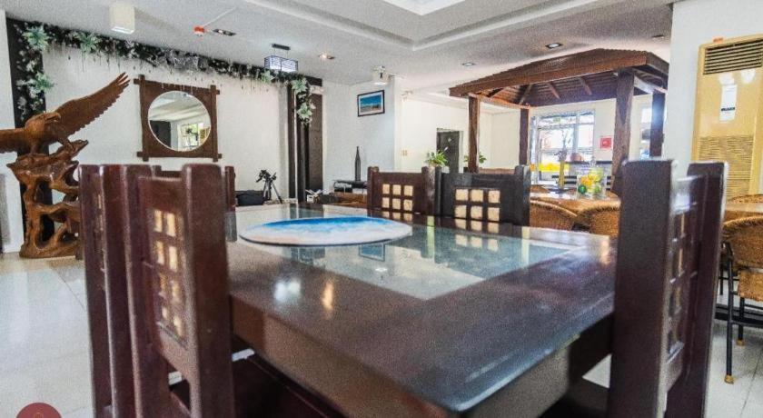 Quezon Premier Hotel - Candelaria Candelaria  Zewnętrze zdjęcie