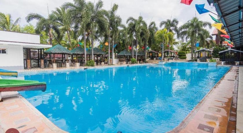 Quezon Premier Hotel - Candelaria Candelaria  Zewnętrze zdjęcie