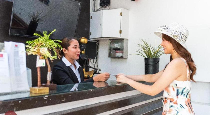 Quezon Premier Hotel - Candelaria Candelaria  Zewnętrze zdjęcie