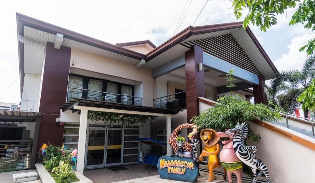 Quezon Premier Hotel - Candelaria Candelaria  Zewnętrze zdjęcie