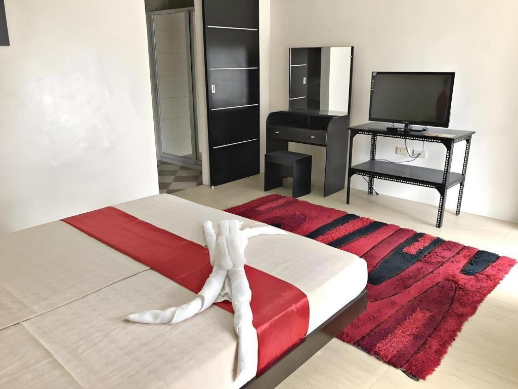 Quezon Premier Hotel - Candelaria Candelaria  Zewnętrze zdjęcie