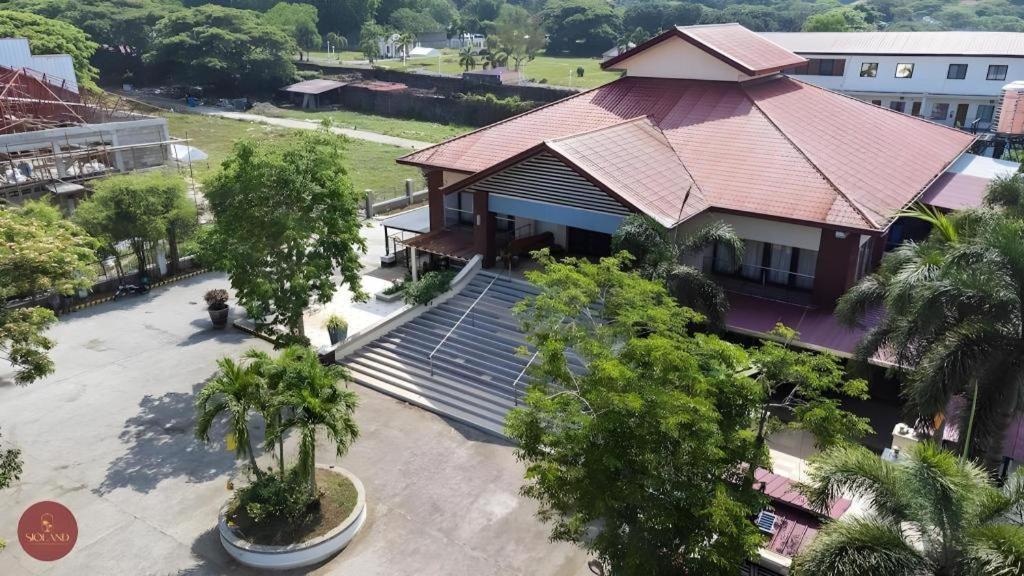 Quezon Premier Hotel - Candelaria Candelaria  Zewnętrze zdjęcie